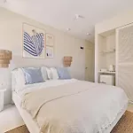 Wake Cup Alacati Love hotel *